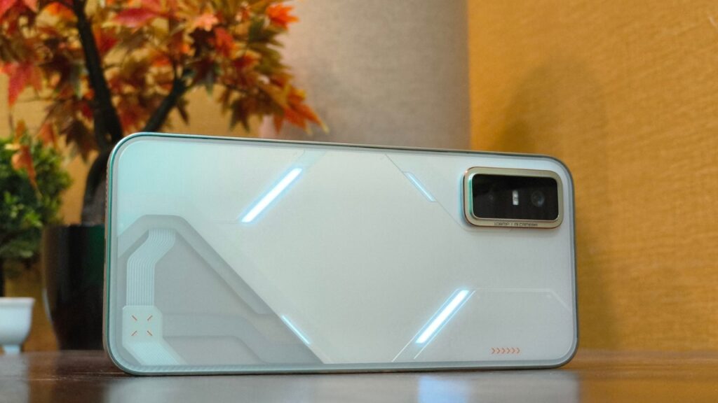 Stunning Display and Strong Battery Life