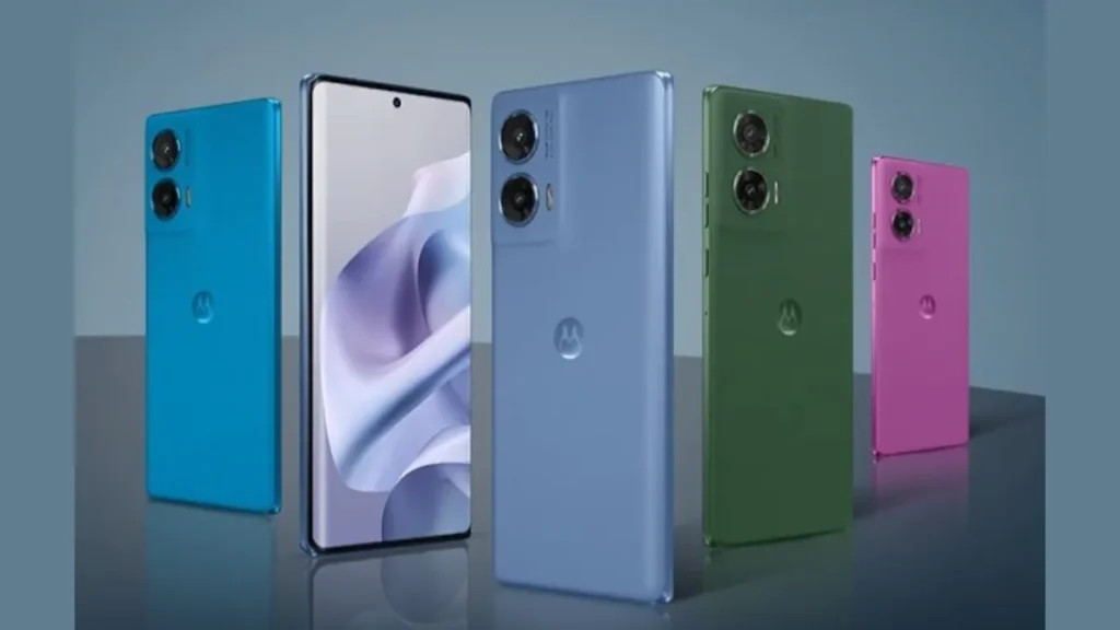 6.67-inch Full HD+ pOLED Display